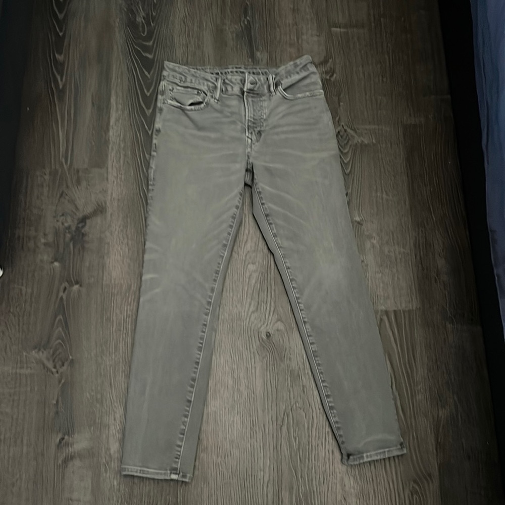 Grey American Eagle jeans size 28 x 28